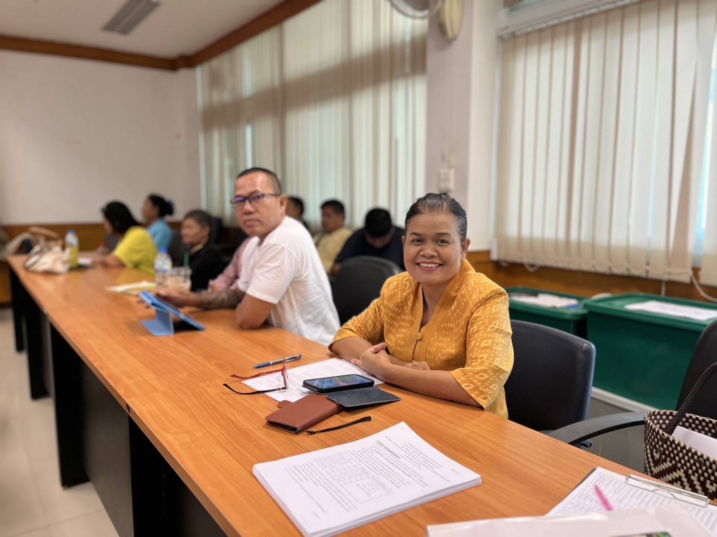 🔆พช.บุรีรัมย์🔆GROWTH TEAM BURIRAM สร้างสรรค์ สร้างสุข : ประชุมเพื่อคัดเลือกผู้ผลิต ผู้ประกอบการ OTOP เข้าร่วมกิจกรรมการประชาสัมพันธ์สร้างการรับรู้การพัฒนาผลิตภัณฑ์ OTOP กลุ่มปรับตัวสู่การพัฒนา (Quadrant D) ให้มีคุณภาพมาตรฐาน