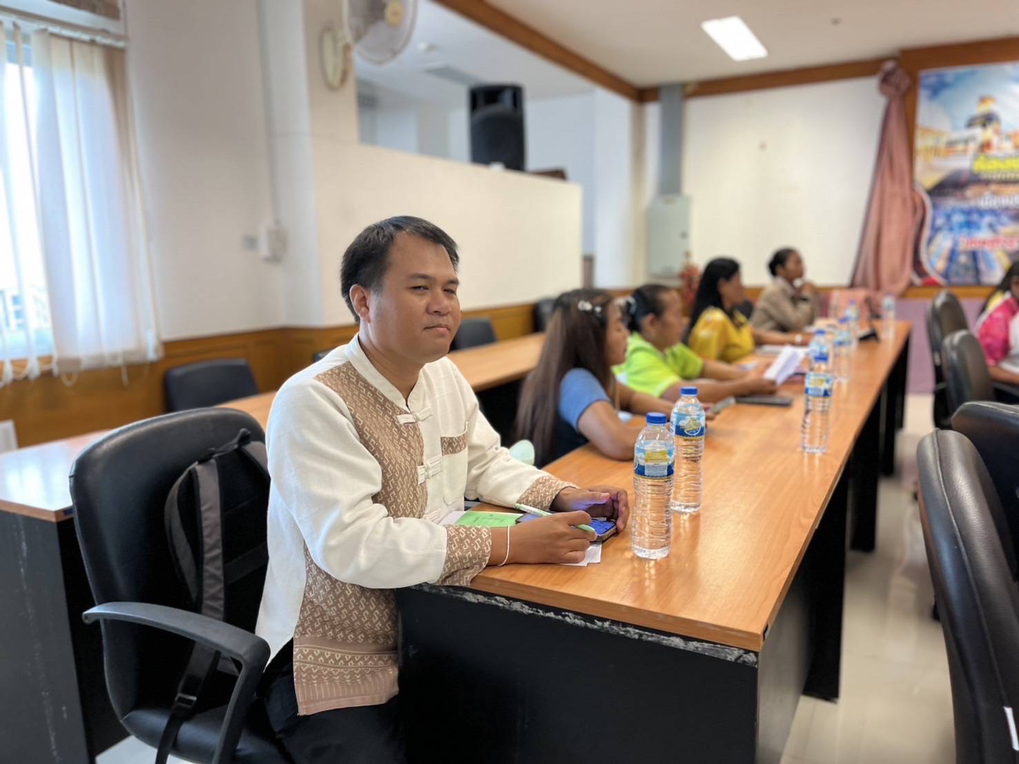 🔆พช.บุรีรัมย์🔆GROWTH TEAM BURIRAM สร้างสรรค์ สร้างสุข : ประชุมเพื่อคัดเลือกผู้ผลิต ผู้ประกอบการ OTOP เข้าร่วมกิจกรรมการประชาสัมพันธ์สร้างการรับรู้การพัฒนาผลิตภัณฑ์ OTOP กลุ่มปรับตัวสู่การพัฒนา (Quadrant D) ให้มีคุณภาพมาตรฐาน