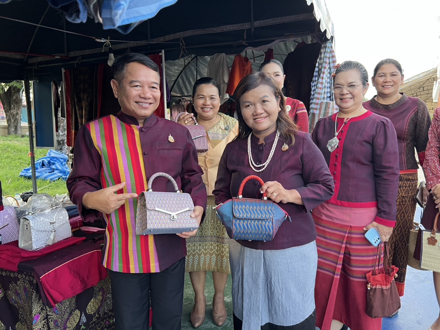 🔆พช.บุรีรัมย์🔆 GROWTH TEAM BURIRAM สร้างสรรค์ สร้างสุข : งานหนึ่งอำเภอหนึ่งงานประเพณี เทศกาลกินขาหมูรสดี มะพร้าวเผาหมูสี ข้าวเม่ามากมีของดีเมืองนางรอง ประจำปี 2568 ครั้งที่5