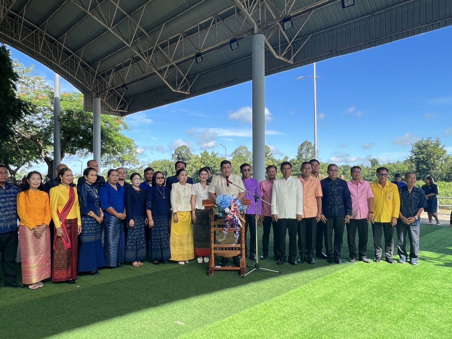 🔆พช.บุรีรัมย์🔆 GROWTH TEAM BURIRAM สร้างสรรค์ สร้างสุข : ประเพณีตักบาตรบนหลังช้างและนมัสการพระพุทธรูปใหญ่ ประจำปี 2568