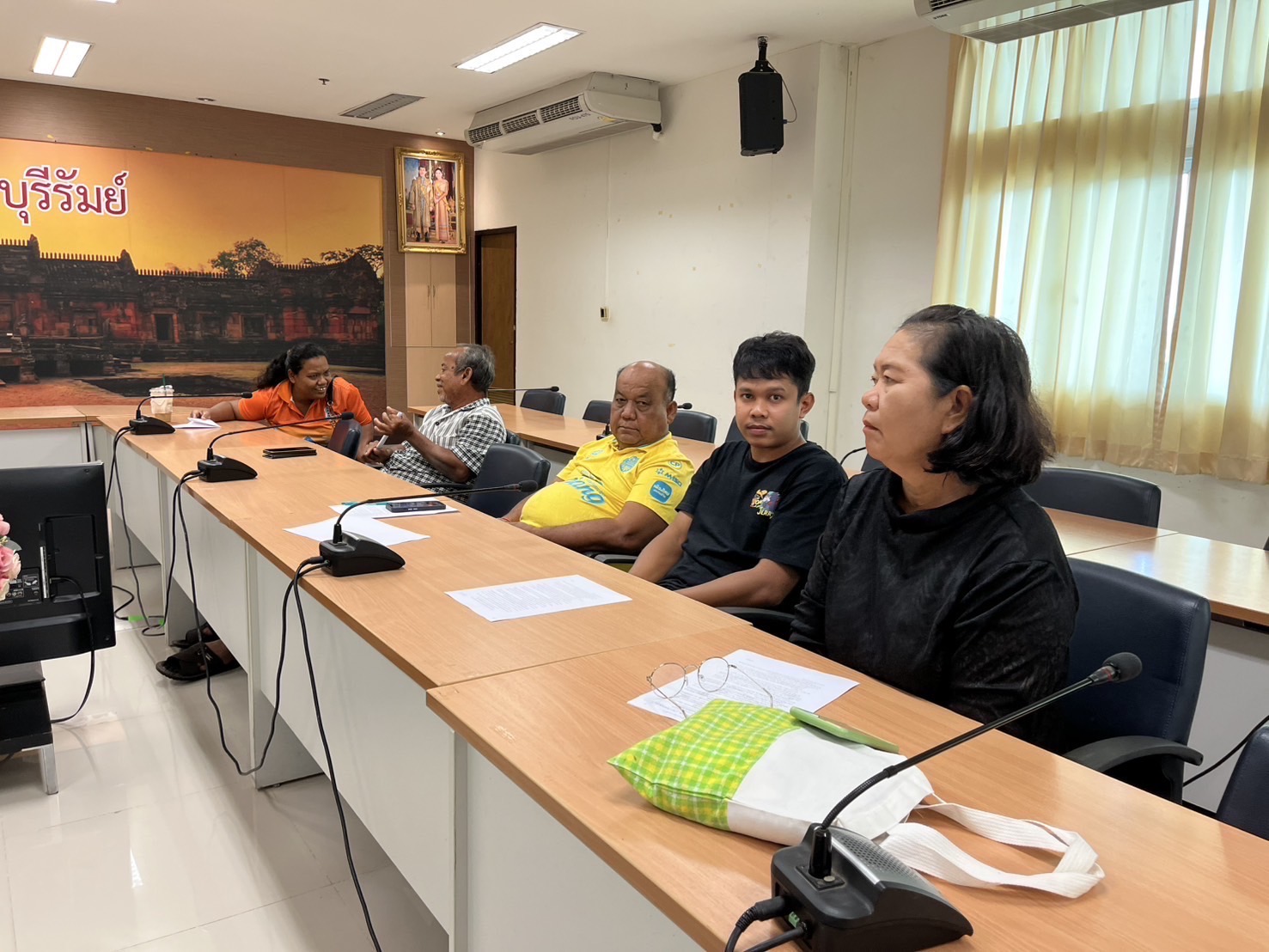🔆พช.บุรีรัมย์🔆 GROWTH TEAM BURIRAM สร้างสรรค์ สร้างสุข : ประชุมคัดเลือกผู้ผลิต ผู้ประกอบการ OTOP เข้าร่วมโครงการพัฒนาศักยภาพ OTOP Trader