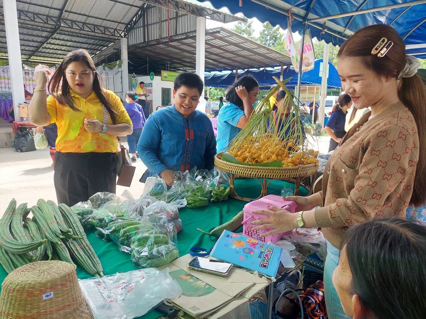 🔆พช.บุรีรัมย์🔆 GROWTH TEAM BURIRAM สร้างสรรค์ สร้างสุข : ร่วมพิธีเปิดหมู่บ้านท่องเที่ยวเชิงเกษตรอินทรีย์บ้านโนนสวรรค์