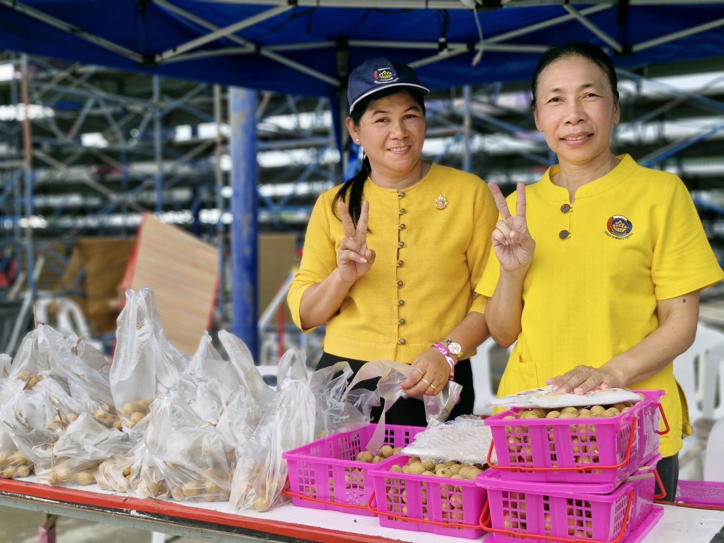 🔆พช.บุรีรัมย์🔆 GROWTH TEAM BURIRAM สร้างสรรค์ สร้างสุข : ระดมทีมร่วมช่วยเหลือพี่น้องผู้ได้รับผลกระทบจากเหตุการณ์ การสู้รบตามแนวชายแดนอำเภอบ้านกรวดและอำเภอละหานทราย (วันที่7)