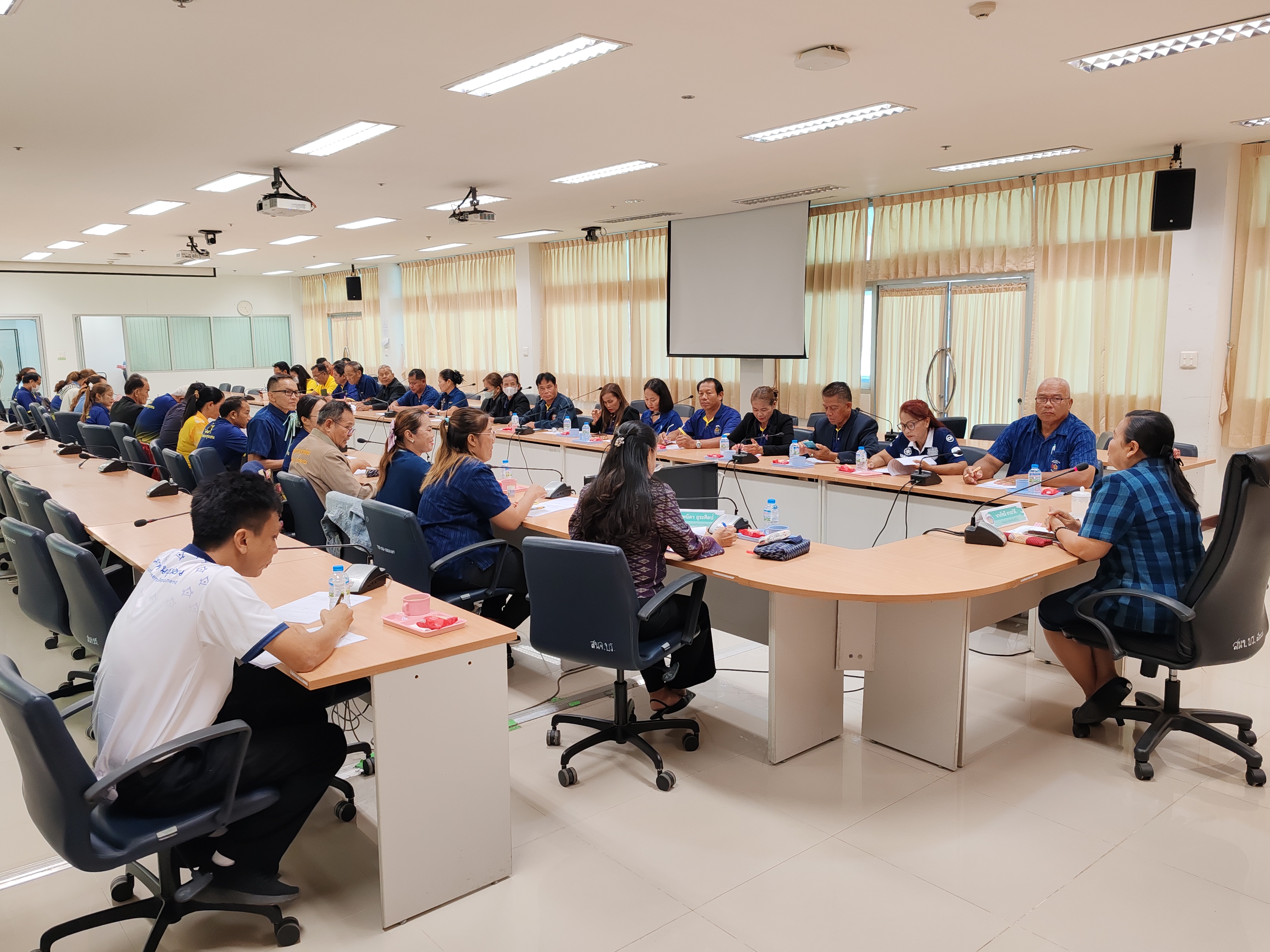พช.บุรีรัมย์🔆 GROWTH TEAM BURIRAM สร้างสรรค์ สร้างสุข : ประชุมเชิงปฏิบัติการการจัดทำโครงการริเริ่มสร้างสรรค์ตามภารกิจผู้นำอาสาพัฒนาชุมชน (ผู้นำ อช.)