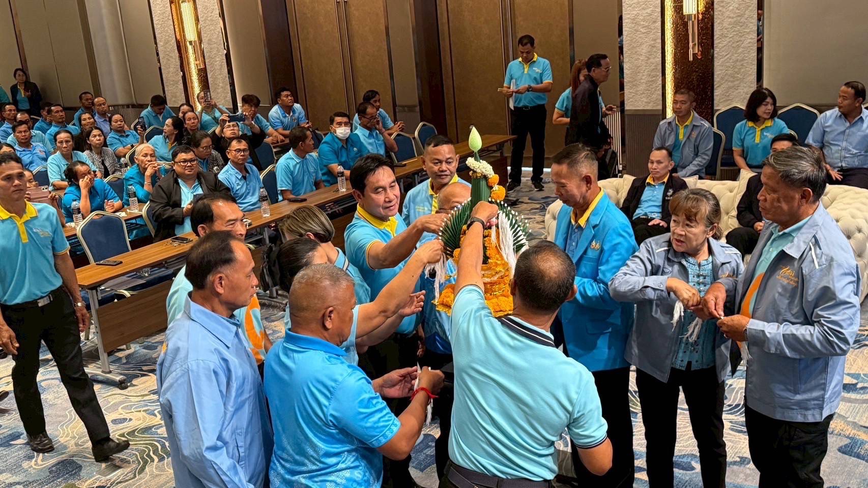 🔆พช.บุรีรัมย์🔆 GROWTH TEAM BURIRAM : ร่วมโครงการเตรียมความพร้อมเพื่อรับพระราชทานเงินขวัญถุงกองทุนแม่ของแผ่นดิน ประจำปี 2568 “ก้าวสู่ทศวรรษที่ 3 อ้อมกอดของแม่”