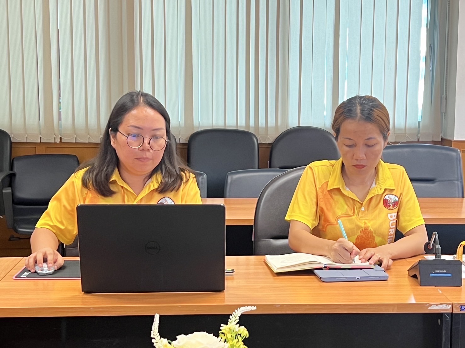 🔆พช.บุรีรัมย์🔆GROWTH TEAM BURIRAM สร้างสรรค์ สร้างสุข : ประชุม ชี้แจงการสำรวจข้อมูลครัวเรือนที่ได้รับผลกระทบจากสถานการณ์ความไม่สงบในพื้นที่จังหวัดบุรีรัมย์ในพื้นที่เป้าหมาย ผ่านระบบ Cisco Webex Meetings