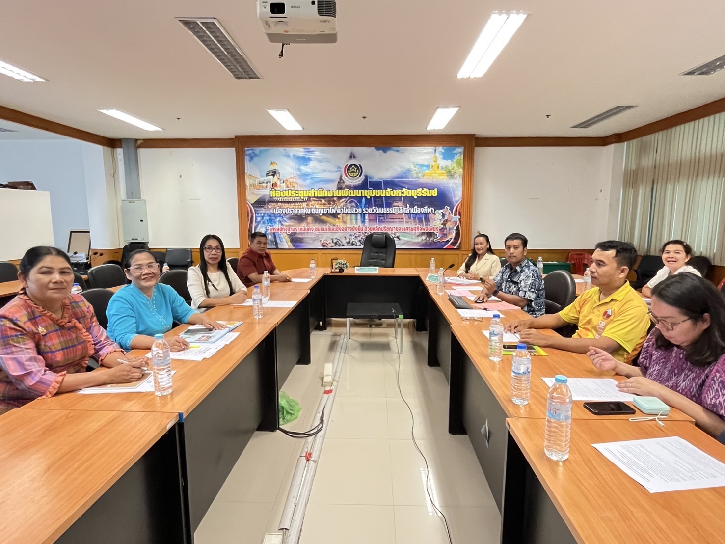🔆พช.บุรีรัมย์🔆 GROWTH TEAM BURIRAM สร้างสรรค์ สร้างสุข : ดำเนินการประชุมเตรียมความพร้อมคณะทำงานพิจารณากลั่นกรองผ้าและงานหัตกรรมที่ส่งเข้าประกวดฯ ระดับจังหวัด ประจำปี 2568 ผ่านระบบ (Cisco Webex Meeting)