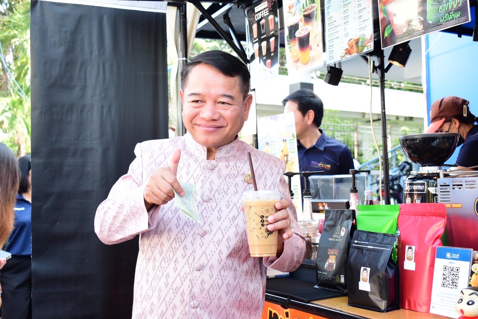 🔆พช.บุรีรัมย์🔆 GROWTH TEAM BURIRAM สร้างสรรค์ สร้างสุข :ร่วมตรวจเยี่ยมเกษตรกรและผู้ประกอบการในกิจกรรมจัดจุดจําหน่ายสินค้า “ตลาดนัดสามเกลอ” ครั้งที่ 2