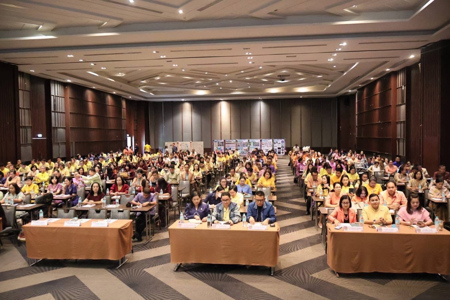 🔆พช.บุรีรัมย์🔆 GROWTH TEAM BURIRAM สร้างสรรค์ สร้างสุข : ร่วมโครงการ “เพิ่มประสิทธิภาพการตรวจราชการและสนับสนุนหน่วยรับตรวจในการขับเคลื่อนงานตามแผนปฏิบัติราชการกรมการพัฒนาชุมชน”
