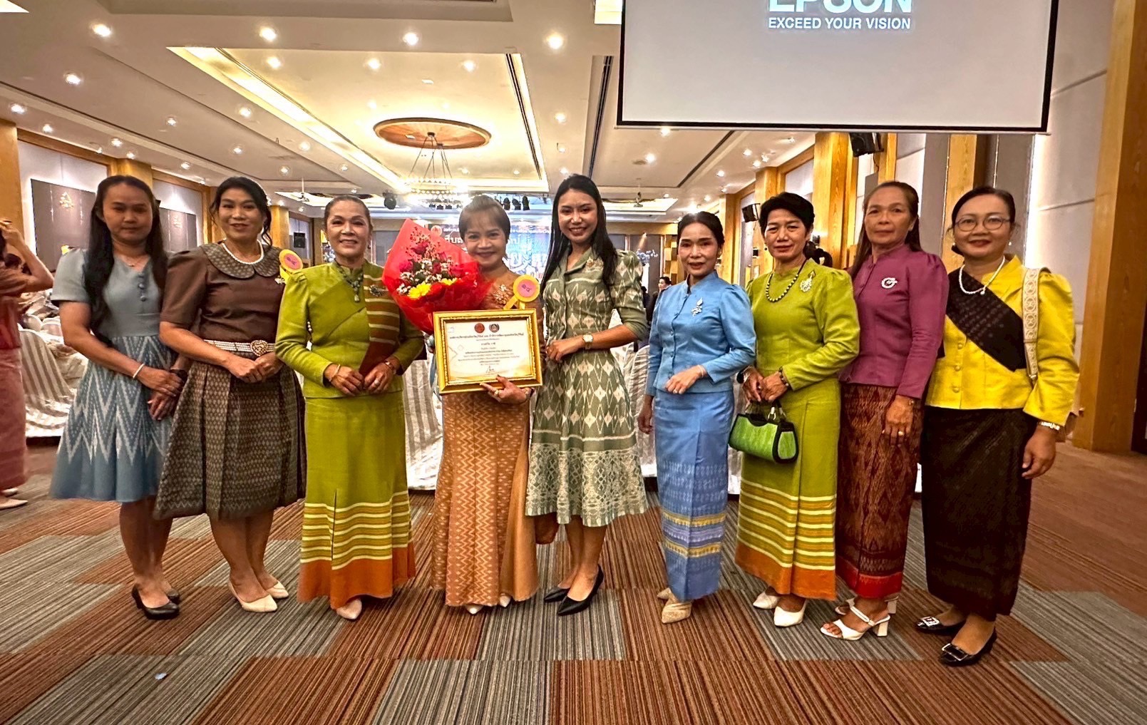 🔆พช.บุรีรัมย์🔆GROWTH TEAM BURIRAM สร้างสรรค์ สร้างสุข : แสดงพลังสตรี จัดโครงการ สืบสาน อนุรักษ์ศิลป์ ผ้าถิ่นไทย ประจําปีงบประมาณ พ.ศ.2568